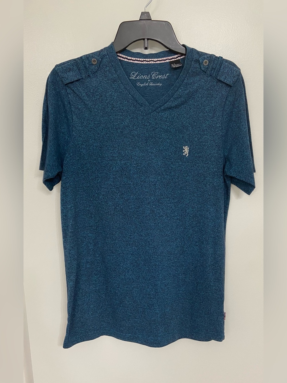 Lions Crest by English Laundry Men’s Small Teal V-Neck Shirt Heathered Logo